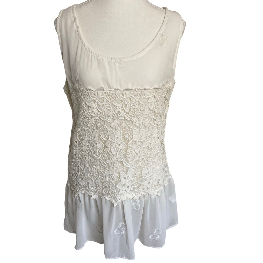 White Cotton flower embroidery sleeveless feminine tunic blouse. Sz L